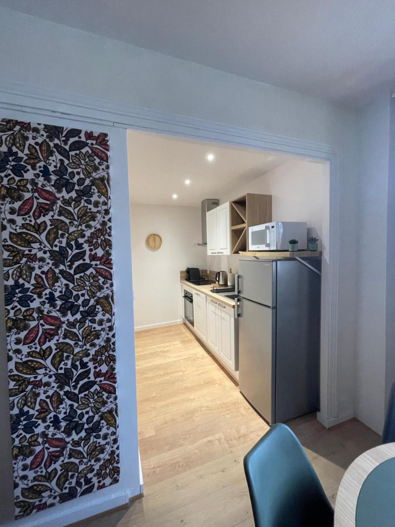 Aux Portes Du Mont Anis Le Puy-en-Velay Kamer foto