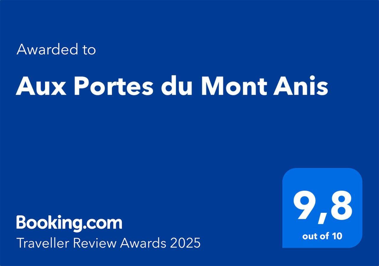 Aux Portes Du Mont Anis Le Puy-en-Velay Buitenkant foto
